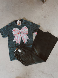 Bow Santa tee