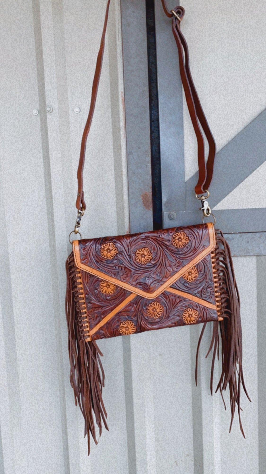 Wynonna  Crossbody